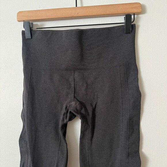 Lululemon Ebb To Street Pant Seamless Leggings Charcoal Gray Women's Size 4 - Picture 3 of 9
